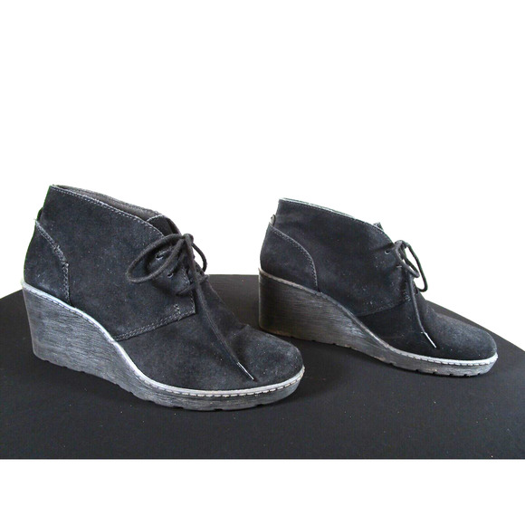 Collection By Clarks Black Suede Med. Wedge Heel Lace Up Ankle Boots Women 6.5 - Picture 3 of 10